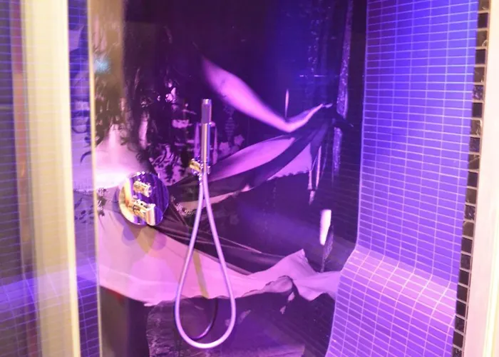 מלון Plaza Design 4*