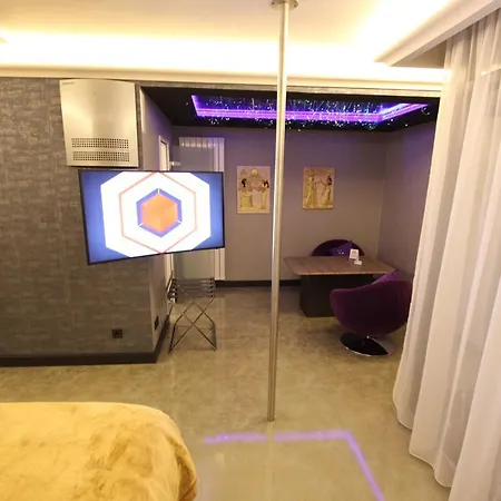 ホテル Plaza Design 4*