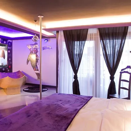 Plaza Design Hotel 4*