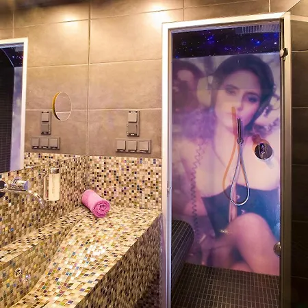 Plaza Design 4*