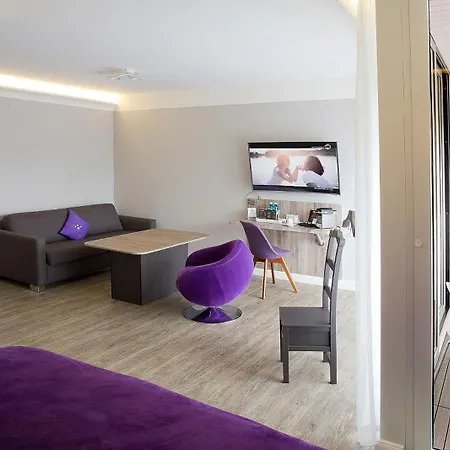 Plaza Design Hotel 4*