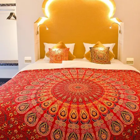 Hotel Plaza Design 4*