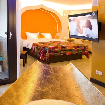 Ξενοδοχείο Plaza Design 4*