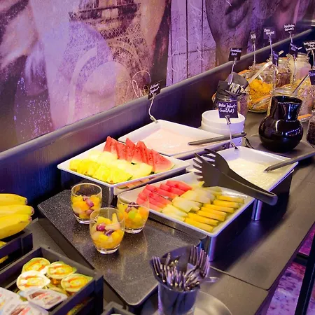 Ξενοδοχείο Plaza Design 4*