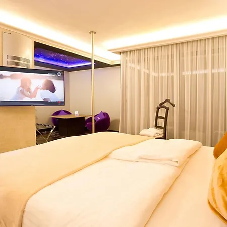 Plaza Design Hotel
