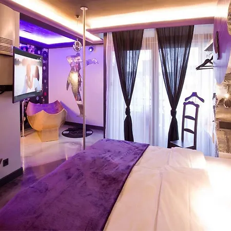 Hotel Plaza Design 4*