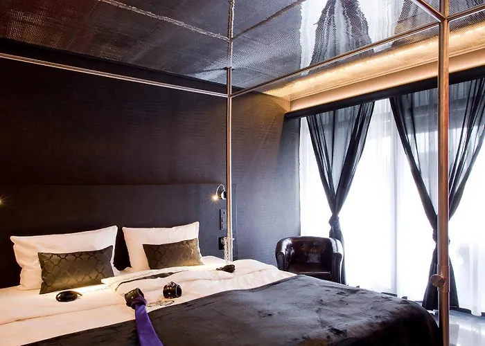 Ξενοδοχείο Plaza Design 4*