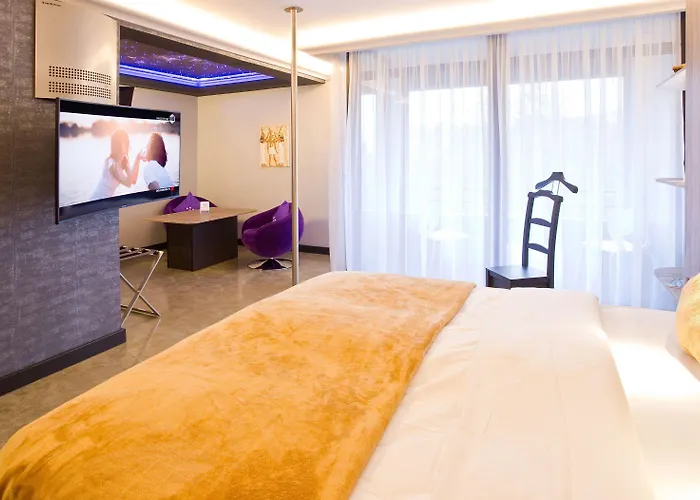 Plaza Design Hotel 4*