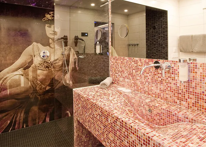Hotel Plaza Design 4*